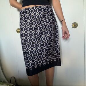 Roz & Ali Black and White Geometric Pencil Skirt